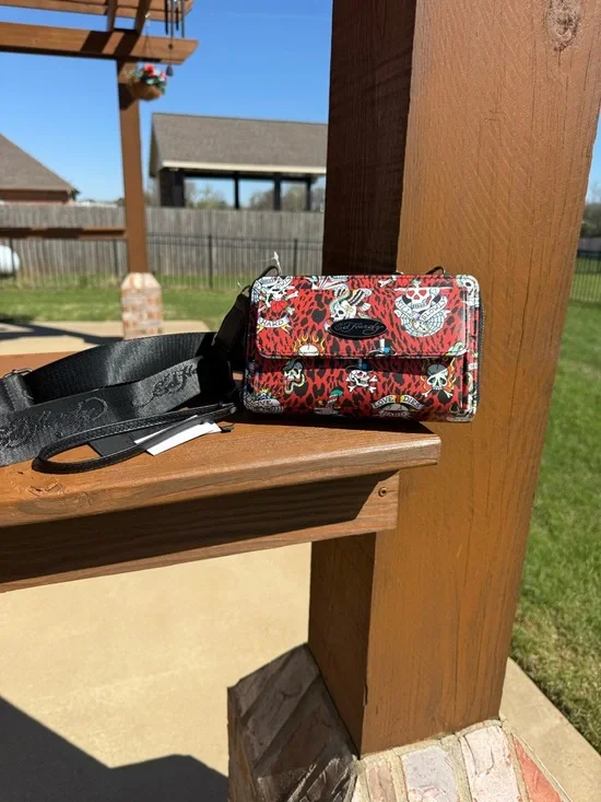 NWT Ed Hardy Red and Black Double Zipper Fits Phone Crossbody Bag - Picture 3 of 9